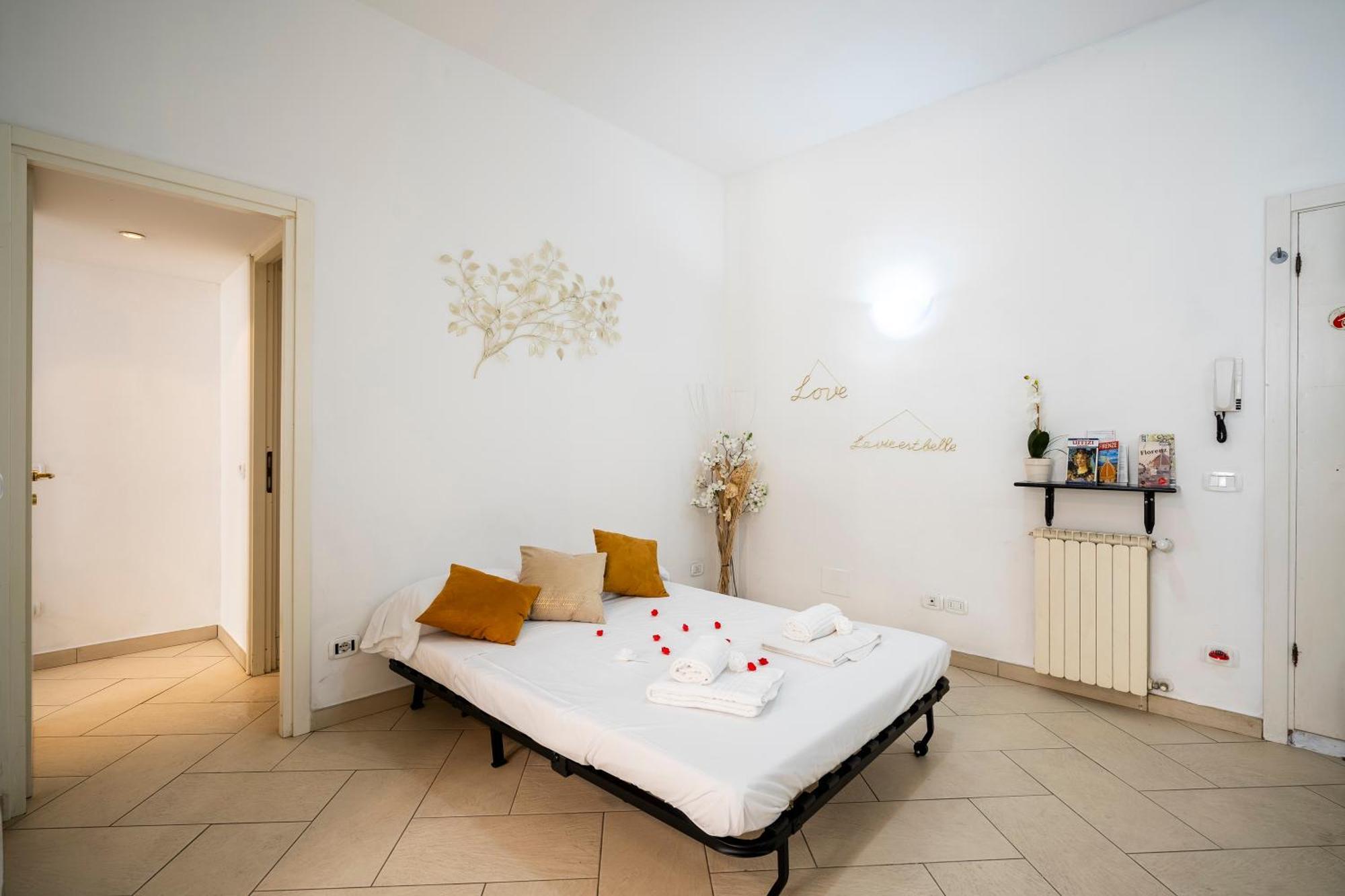 Chic House In Centro Storico Apartment Florence Ngoại thất bức ảnh
